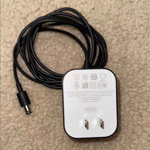 Amazon Black wall Charger NWOT/NWOB - Picture 2 of 6